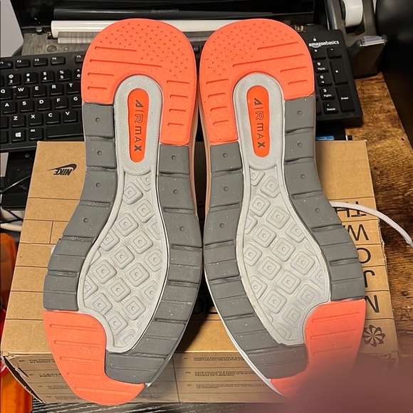 Nike Air Max Genome GS in Smoke Gray Size 7 (Big Kid) - Picture 4 of 7